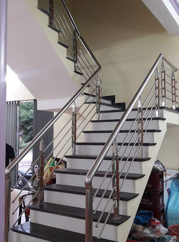 Lan can cầu thang bằng Inox